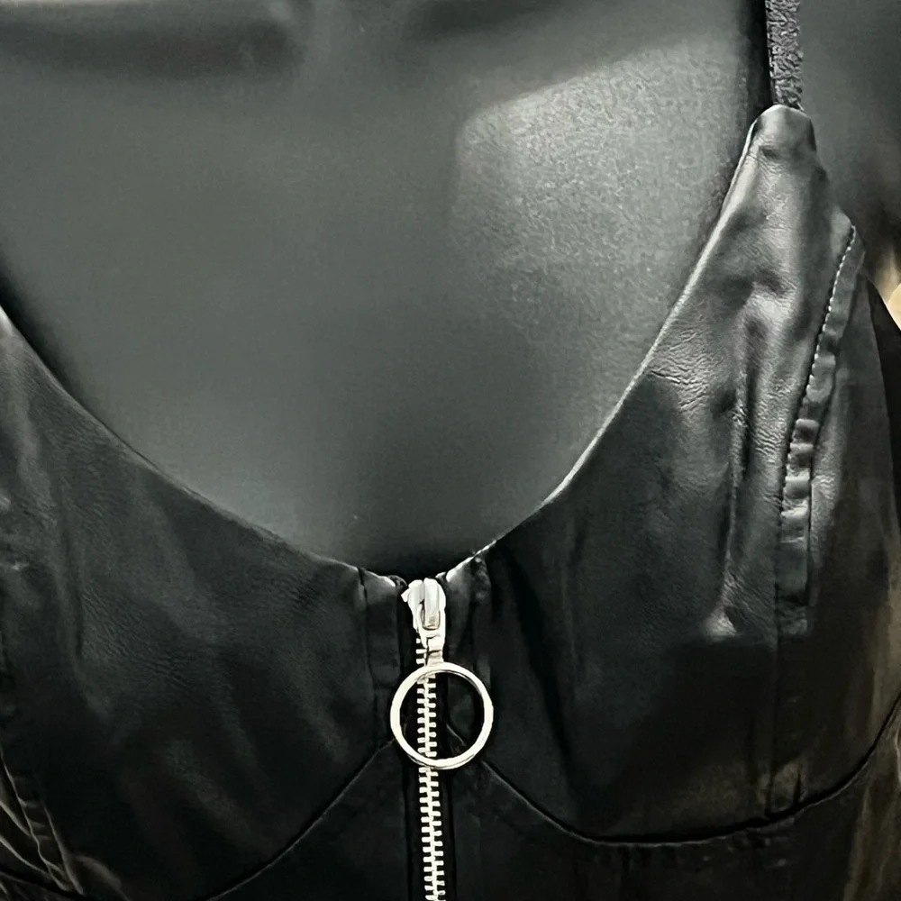 GUESS  faux leather bodysuit - Picture 3 of 5